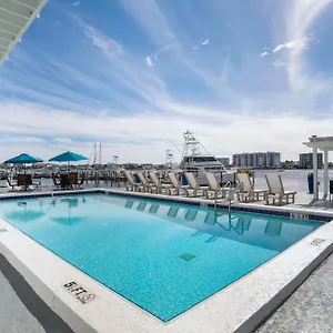 Hotel On Harbor, Destin